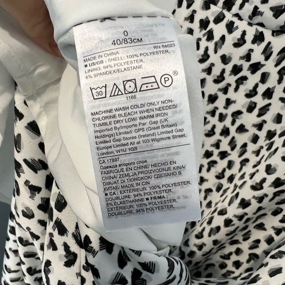 Banana Republic printed sleeveless v neck midi dress- size 0 - Picture 3 of 3